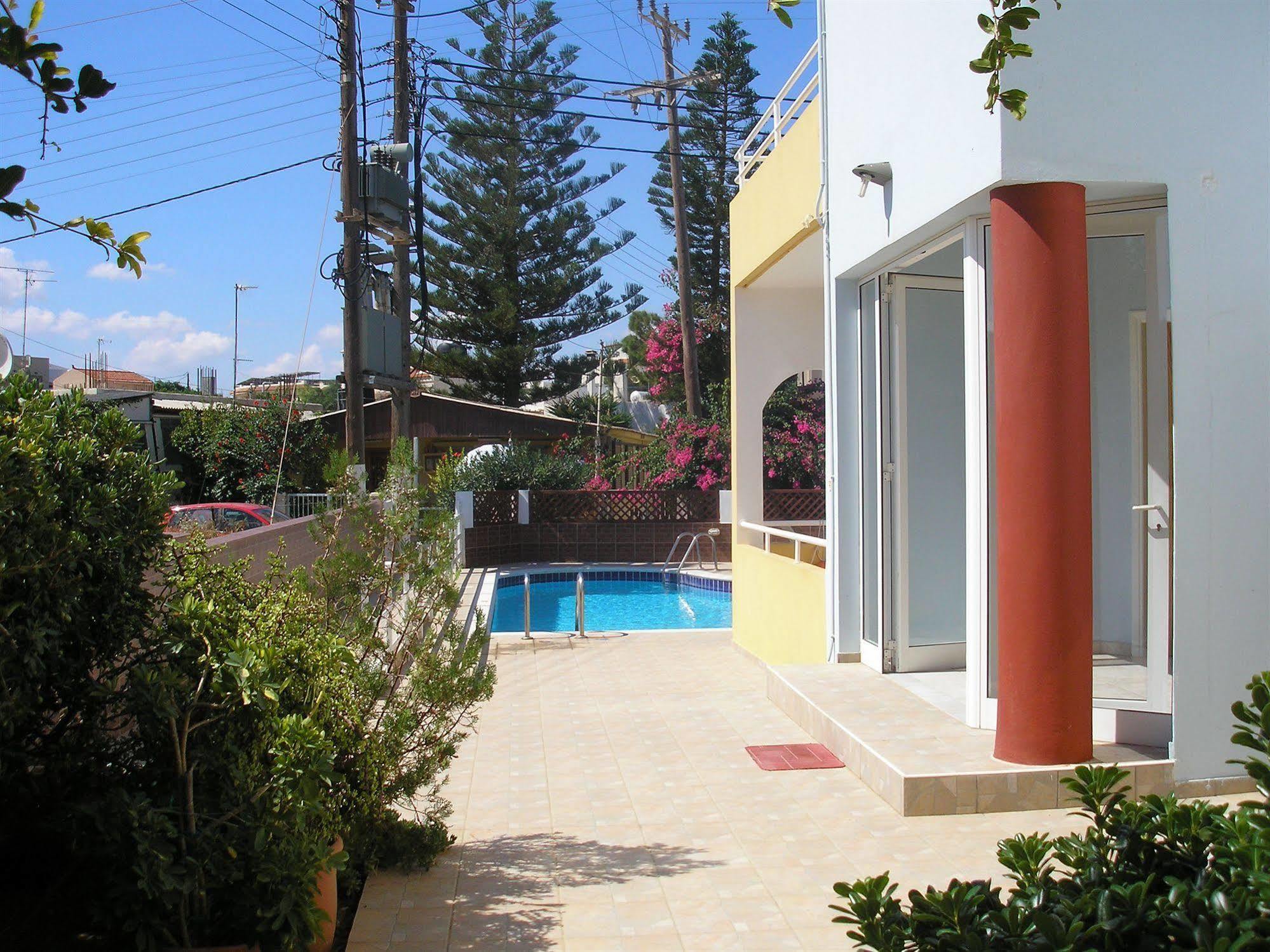 Dimitra Apartments Гувес Екстериор снимка