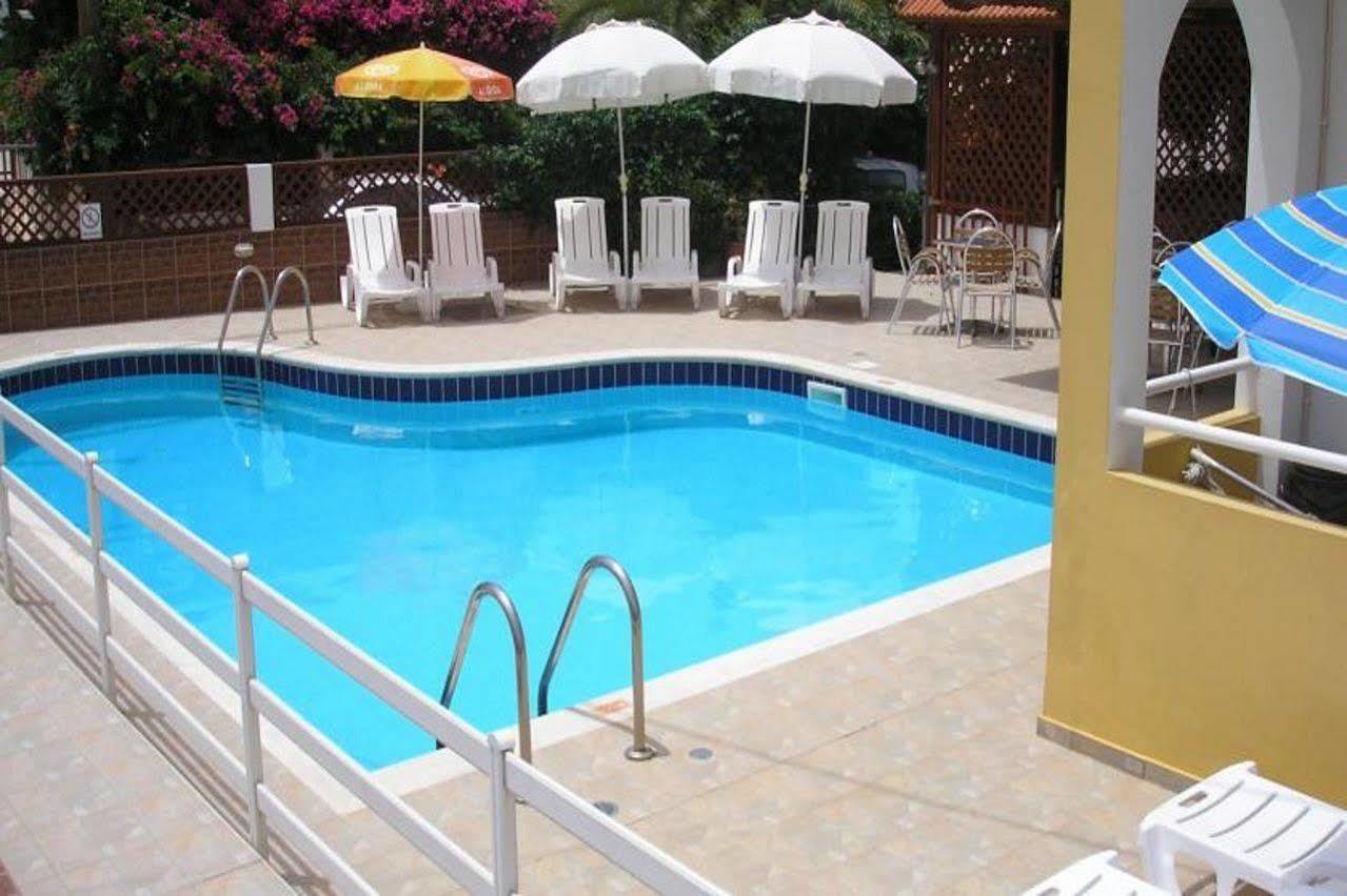 Dimitra Apartments Гувес Екстериор снимка